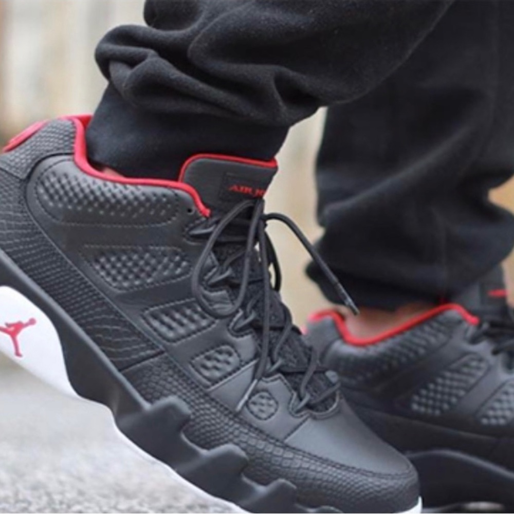 Women’s Air Jordan 9 Retro Low Black/Gym Red-White (Snakeskin) size 6.5.